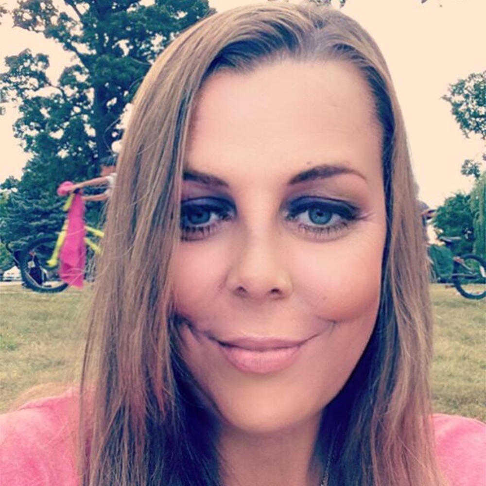 Meet your Posher, Debbie
